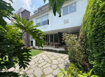 Casa de 5 habitaciones, Huixquilucan · Amplia Residencia con Jardín en Bosques de La Herradura