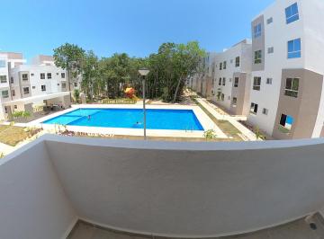 Balcon con vista a la alberca · Departamento en Privada Residencial Turquesa