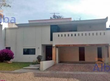 Casa · 544m² · 4 Recámaras · 4 Estacionamientos · Casa en Renta en Pulgas Pandas Sur