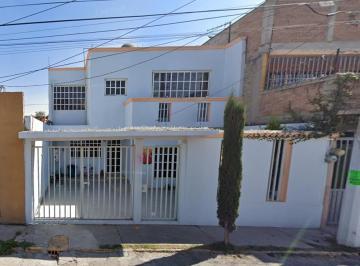 Casa de 3 habitaciones, Ecatepec de Morelos · Venta de Casa en C. Barra de Navidad 30
