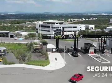 Bodega comercial · 345m² · 5 Estacionamientos · Bodega Nueva en Renta de 345 m² en 41.4k en Terra Park Centenario, Queretaro. Gps