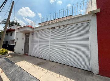 Casa de 3 habitaciones, Zapopan · Casa en Venta, Muy Bien Ubicada Cerca de Los Cubos