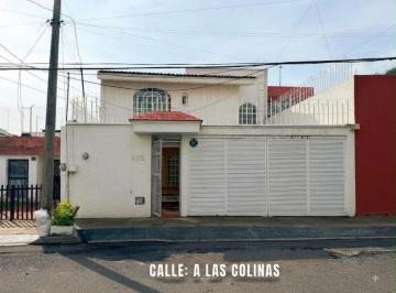 Casa de 3 habitaciones, Zapopan · Casa en Venta, Muy Bien Ubicada Cerca de Los Cubos