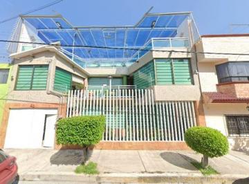 Casa de 4 habitaciones, Nezahualcóyotl · Casa en Venta, Maravillas, Nezahualcoyotl