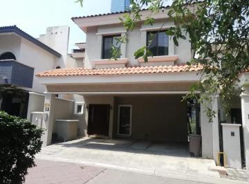 1 · Casa en Renta en Valle Oriente, Privanza Mónaco.