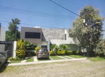 Casa , León · Casa con Alberca en Fraccionamiento Campestre