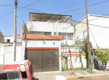 Casa de 3 habitaciones, Coyoacán · Casa en Venta, Prado Churubusco, Coyoacan