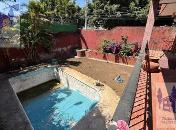 Casa · 350m² · 2 Recámaras · 4 Estacionamientos · Casa en Venta Para Remodelar, Demoler, Invertir en Cuernavaca, Colonia Reforma