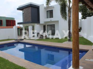 Casa · 252m² · 3 Recámaras · 2 Estacionamientos · Casa en Venta en Morelos, Fraccionamiento Altos de Oaxtepec