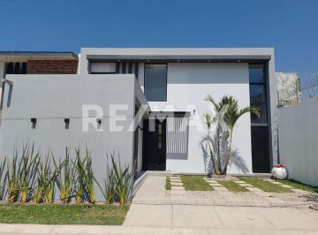 Casa · 200m² · 3 Recámaras · 2 Estacionamientos · Casa en Venta en Morelos, Real de Oaxtepec