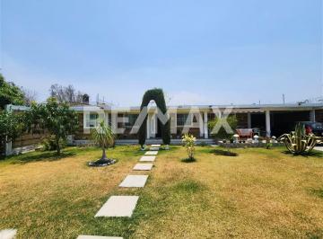 Casa · 300m² · 3 Recámaras · 8 Estacionamientos · Casa en Venta en Morelos, Fraccionamiento Paraíso Tlahuica