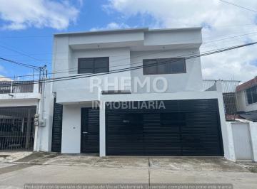Casa · 4 Recámaras · 2 Estacionamientos · Casa Amueblada en Renta 4 Rec. en Jardines de Tuxpan, Tuxpan, Ver.