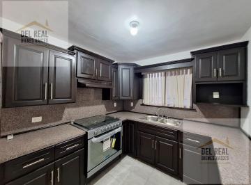 Casa · 160m² · 3 Recámaras · 2 Estacionamientos · Casa en Renta en Torremolinos, Guadalupe, N. L. / Privada