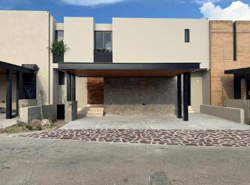 Casa de 4 habitaciones, Querétaro · Casa en Renta Ubicada en Fraccionamiento Altozano (Dentro de Privada Premium)