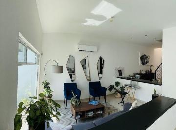 1a53336ad695cf8345c34ddff37d309521693ef73f074a10b5ab46f675f4d09c · Casa en Renta en Colinas del Valle con Jardin Extra