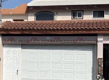 Casa · 218m² · 3 Recámaras · 1 Estacionamiento · Casa en Venta en Las Cumbres