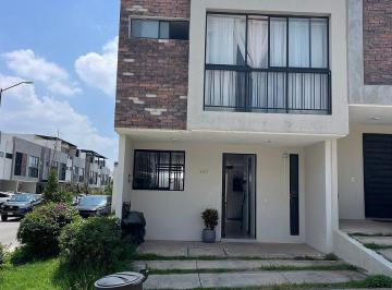 Casa en condominio de 2 habitaciones, Guadalajara · Casa en Venta en Alto Sur – Coto Cumbres | Esquina con Excedente de Terreno