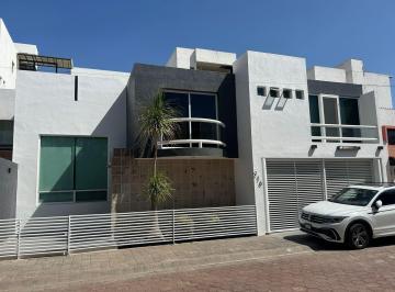 Casa · 3 Recámaras · Casa - Fraccionamiento Los Calicantos