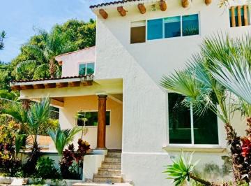Casa de 4 habitaciones, Cuernavaca · *casa en Renta con Jardín Propio Ubicada en Fracc La Cañada* ️