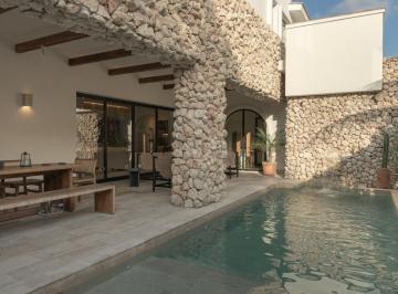 Casa · 430m² · 5 Recámaras · 3 Estacionamientos · Casa en Venta, Lagos del Sol, Cancún