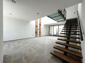 Casa · 231m² · 3 Recámaras · 3 Estacionamientos · Casa en Venta en Lomas de Juriquilla