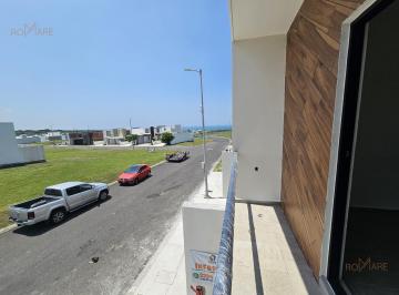 Casa · 140m² · 3 Recámaras · 2 Estacionamientos · Casa con Jardín y 3 Recámaras | Lomas del Mediteráneo