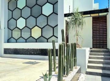 Casa de 3 habitaciones, Querétaro · El Hogar Que Tu Familia Merece: Espacio, Seguridad y Paz en Real de Juriquilla
