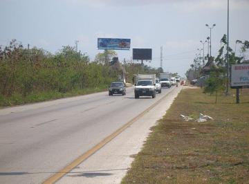 Terreno / Lote · 40m² · Carretera Playa del Carmen a Cancun a 50 m. de El Reten de Policia