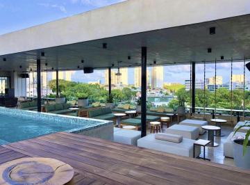 Departamento · 1677m² · 110 Recámaras · 15 Estacionamientos · Hotel en Venta en El Centro de Cancún.