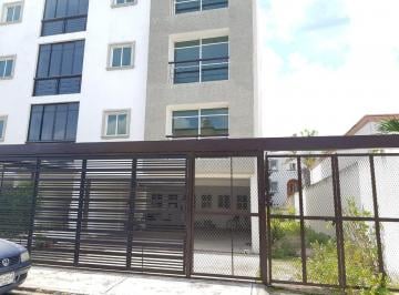Departamento · 641m² · 18 Recámaras · 12 Estacionamientos · Edificio en Av La Luna