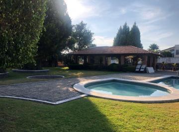 Casa · 700m² · 3 Recámaras · 7 Estacionamientos · Casa Jockey Club Provincia Juriquilla