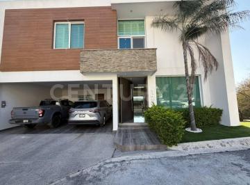 Casa · 410m² · 2 Recámaras · 2 Estacionamientos · Casa en Venta | Contry Sur | Monterrey, Nl