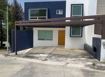 Casa de 3 habitaciones, Morelia · Casa de 170 m² con 3 Recámaras en Venta en Altozano, Morelia