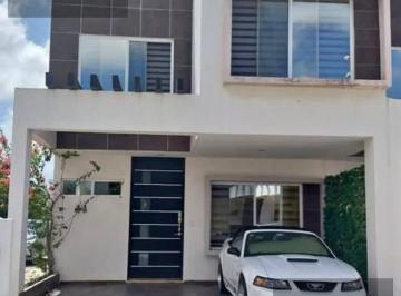 Casa · 154m² · 3 Recámaras · 2 Estacionamientos · Casa en Venta Residencial Jardines del Sur 4 Av 135 Cancun Zona Sur