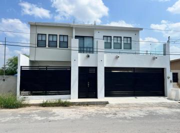 Casa · 300m² · Casa en Venta con Alberca en Sabinas Hidalgo, N. L.