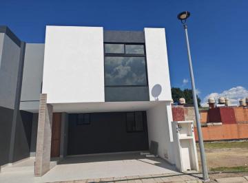 Casa de 4 habitaciones, Coronango · Casa en Venta en Fracc en Cuautlancingo con Recámara en Planta Baja