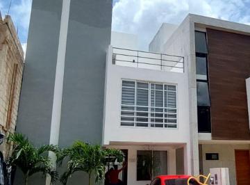 Casa de 3 habitaciones, Benito Juárez · Casa en Fventa en Residencial Cumbres, Cancún