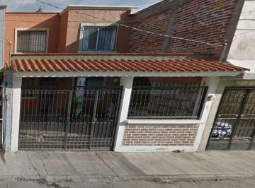 Casa de 3 habitaciones, Celaya · Venta de Casa en en Las Flores, Bosques de La Alameda, Celaya, Guanajuato