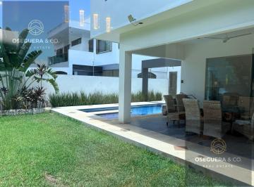 Casa · 500m² · 4 Recámaras · 6 Estacionamientos · Casa en Venta Villa Magna Av Colosio Cancun