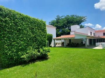 Casa · 500m² · 4 Recámaras · 4 Estacionamientos · Espectacular Casa Moderna en Kloster Sumiya – Amplitud y Confort