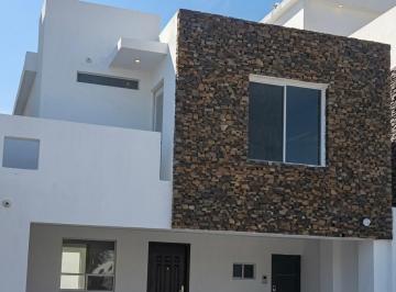 Casa en condominio · 120m² · 3 Recámaras · 2 Estacionamientos · Casa en Renta Condominio en Fraccionamiento La Condesa Apodaca Nuevo Leon