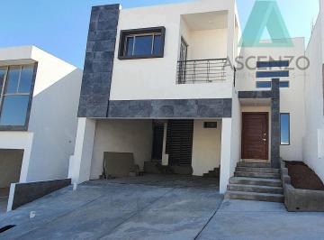 Casa · 245m² · 3 Recámaras · 2 Estacionamientos · oportunidad¡Venta Casa en Fracc. Valdivia