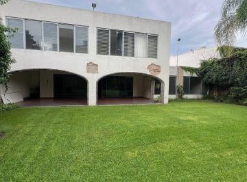 Casa de 5 habitaciones, Zapopan · Casa en Venta con Uso de Suelo Comercial en Ciudad del Sol Zapopan Jalisco