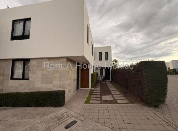 Casa 150m² Renta Residencial El Refugio · El Refugio - Casa 160 m² 4 Recámaras + Sala Tv. Jardín Privado. Cerrada con Amenidades