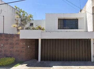 Casa · 357m² · 5 Recámaras · 4 Estacionamientos · Venta de Casa en Valle del Campestre, Leon de Los Aldama, Guanajuato