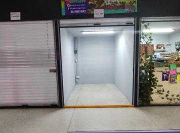 Local comercial de 1 habitación, Coacalco de Berriozábal · Local en Renta en Zona Frikiplaza Coacalco