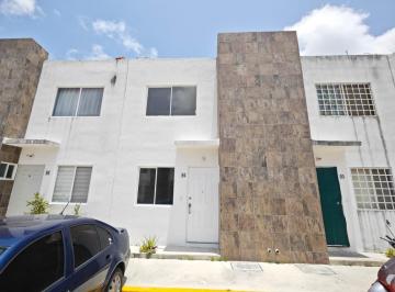 FACHADA · Casa en Venta en Olivos Playa del Carmen