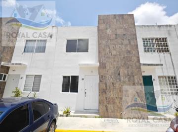 FACHADA · Casa en Venta en Olivos Playa del Carmen