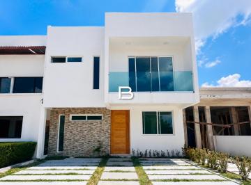 Casa · 160m² · 3 Recámaras · 2 Estacionamientos · Casa en Arbolada