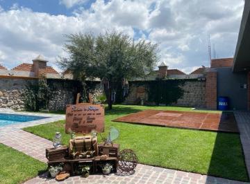 Casa · 350m² · 6 Recámaras · Casa, Villa de Pozos